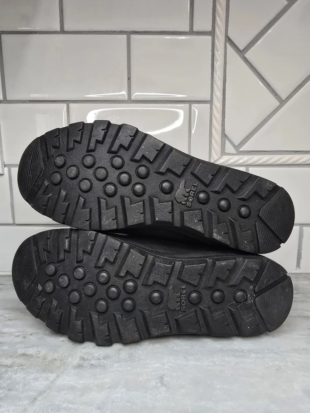 Sorel Whitney Short Waterproof Winter Snow Boots Black Women's Size 6.5